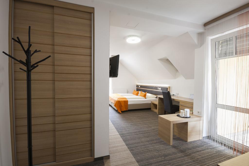 Gostilna In Motel Pri Lesniku Maribor Dış mekan fotoğraf