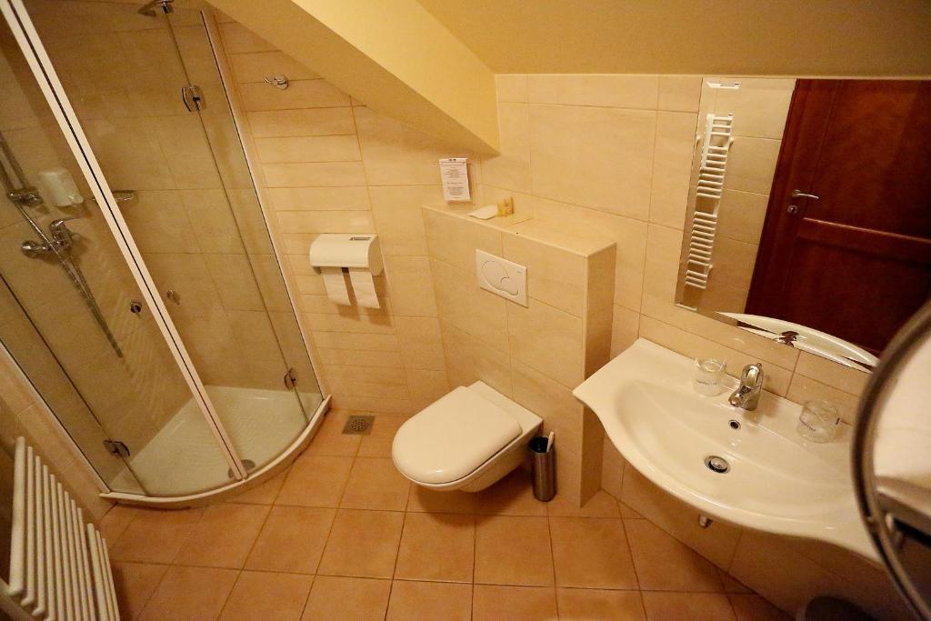 Gostilna In Motel Pri Lesniku Maribor Oda fotoğraf