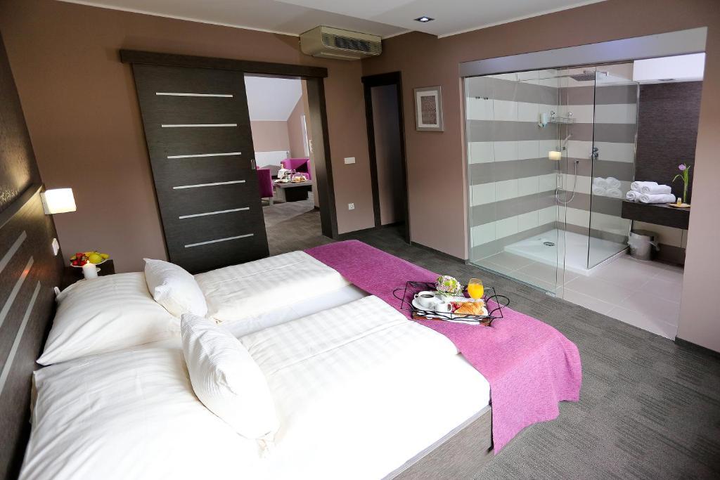 Gostilna In Motel Pri Lesniku Maribor Oda fotoğraf